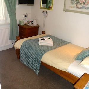 Single Room En-Suite Shower